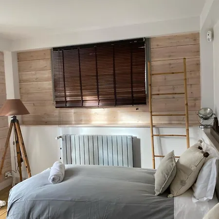 Avec Piscine Chauffee A La Pointe Villa