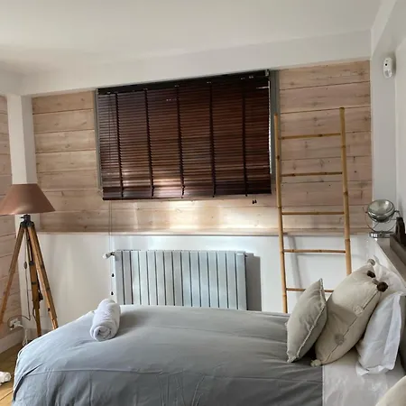 Avec Piscine Chauffee A La Pointe Villa